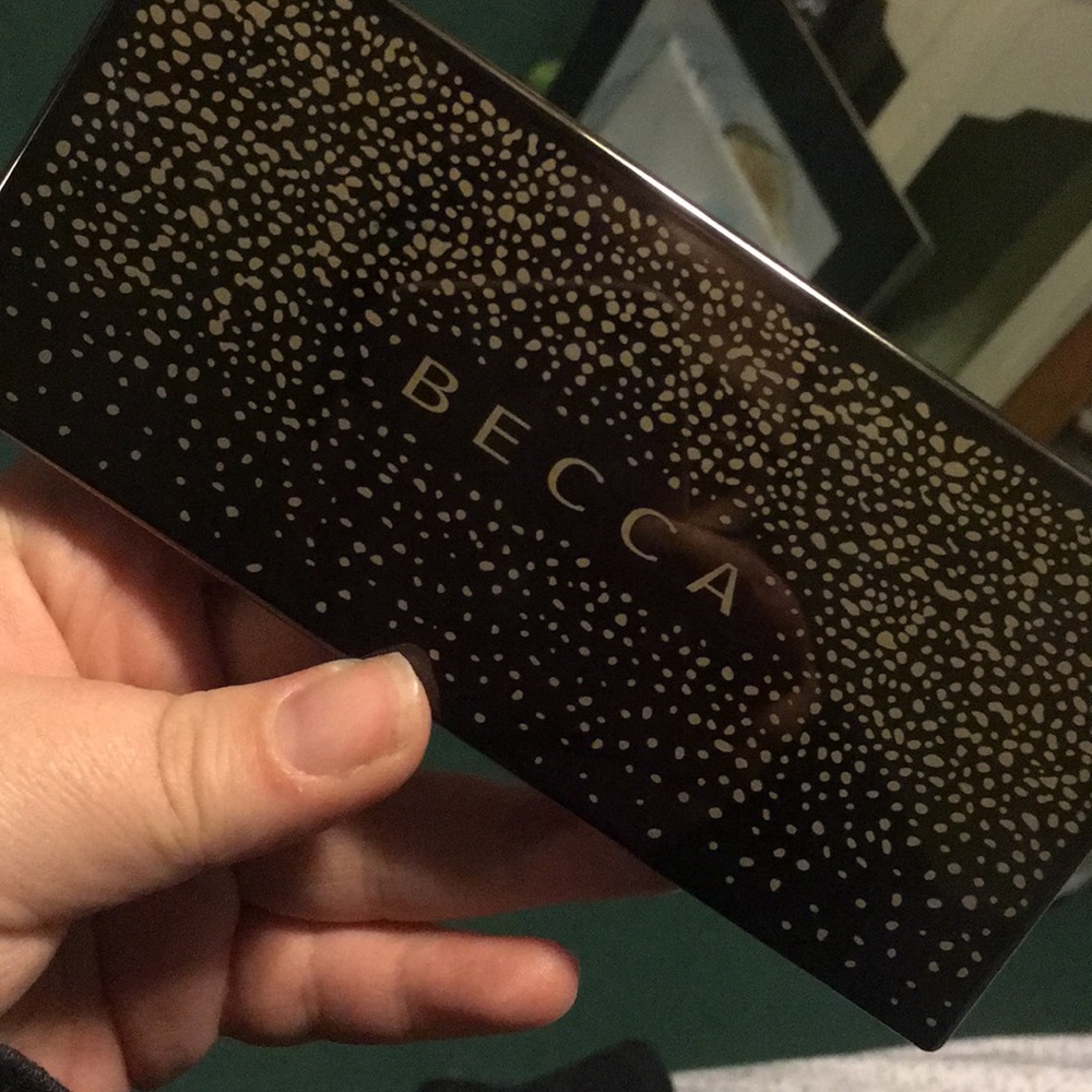 Becca blushes with light palette!